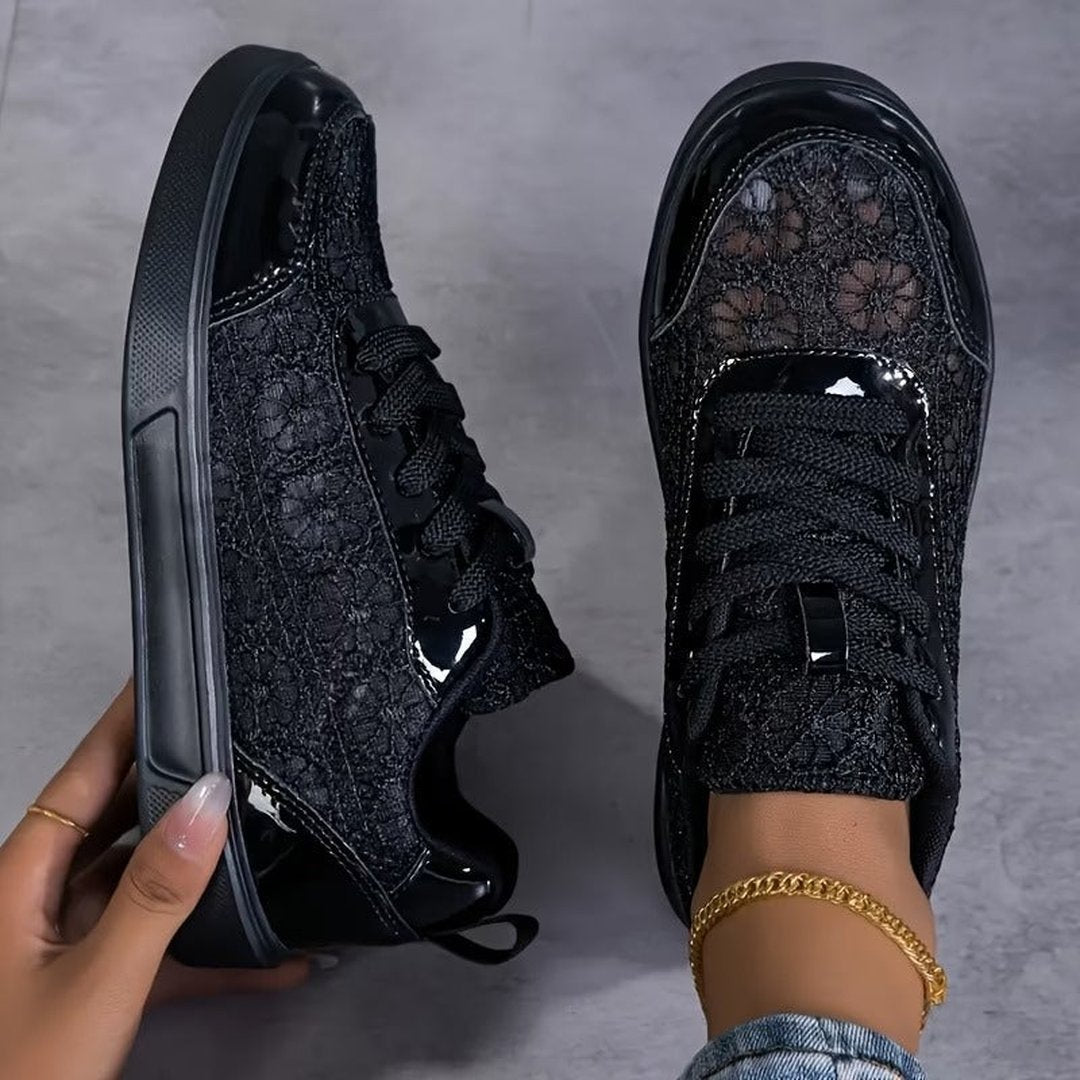 Hollis | Zapatillas de encaje floral