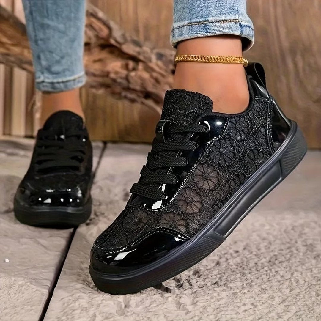 Hollis | Zapatillas de encaje floral