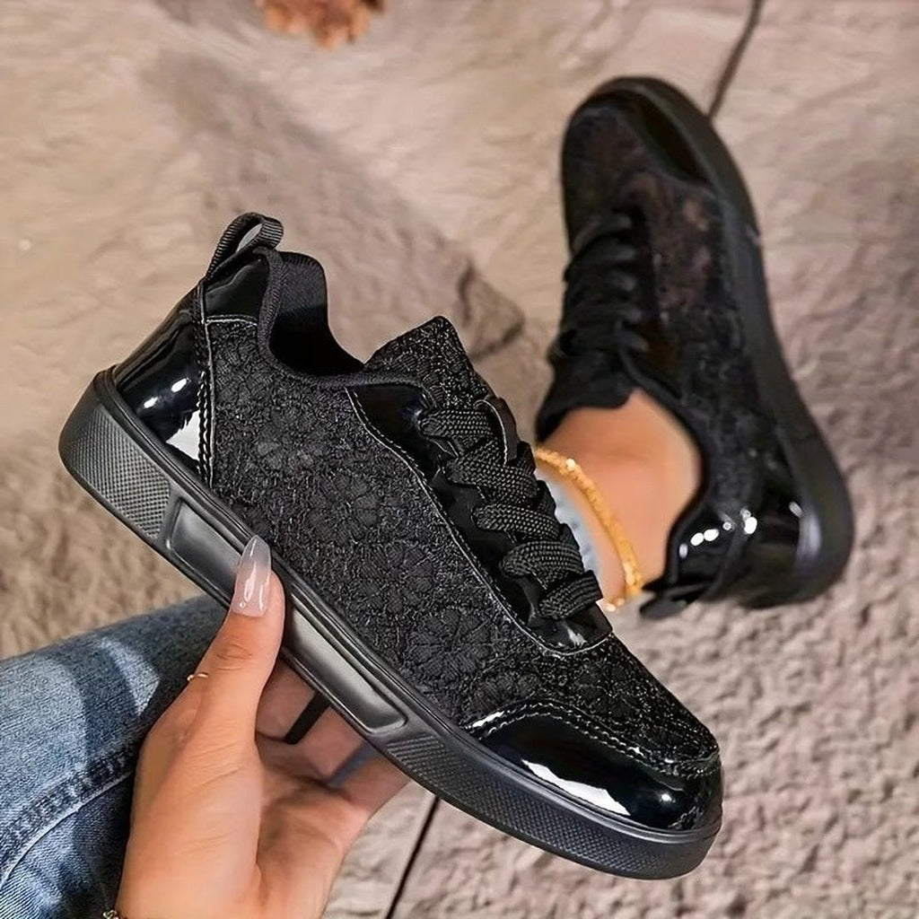 Hollis | Zapatillas de encaje floral