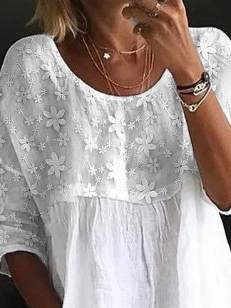 Naiara | Blusa con encaje bordado y bajo plisado