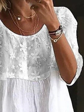 Naiara | Blusa con encaje bordado y bajo plisado