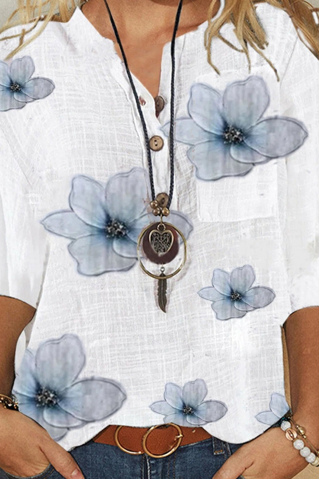 Azucena | Blusa de gasa con flores y escote en pico