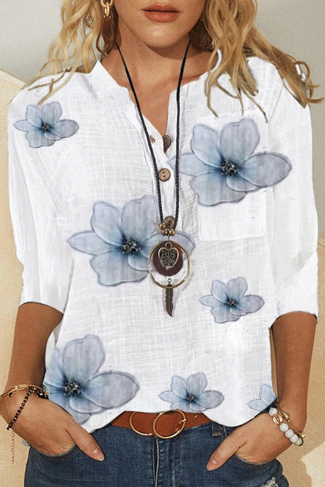 Azucena | Blusa de gasa con flores y escote en pico